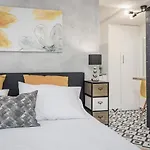 Luxury Gina