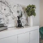 Lägenhet Luxury Gina