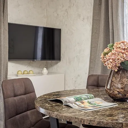 Luxury Gina Apartman *