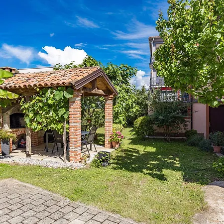 아파트 Luxury Gina *