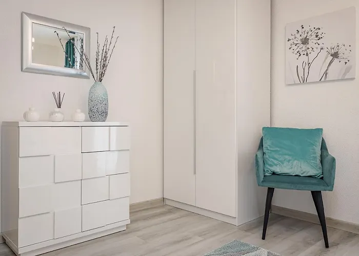 아파트 Luxury Gina 로비니