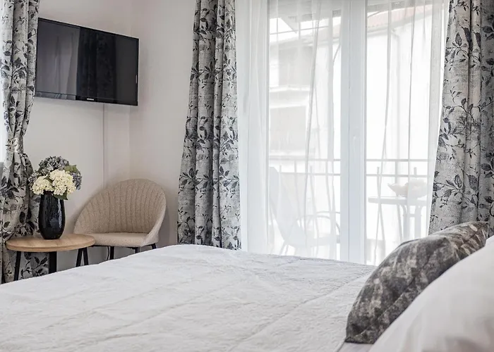 Luxury Gina 아파트 로비니