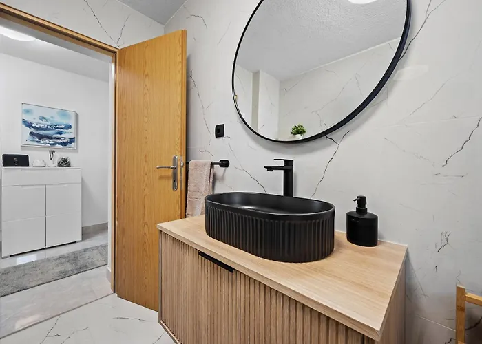 아파트 Luxury Gina *