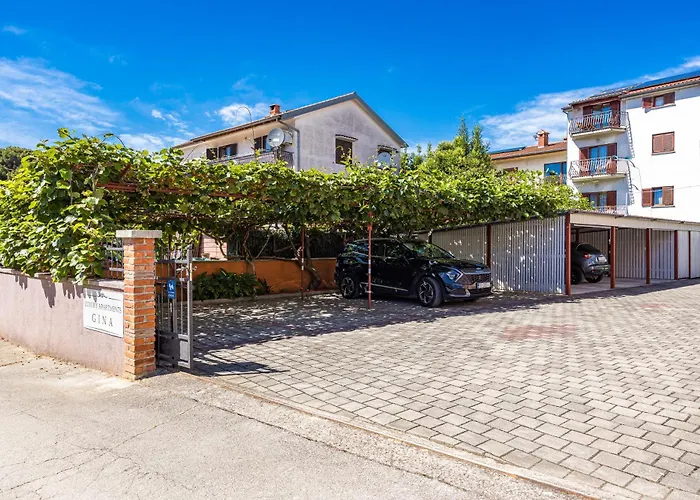 아파트 Luxury Gina 로비니