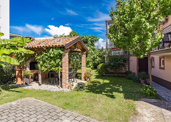 아파트 Luxury Gina *