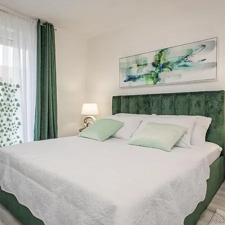 Διαμέρισμα Luxury Gina